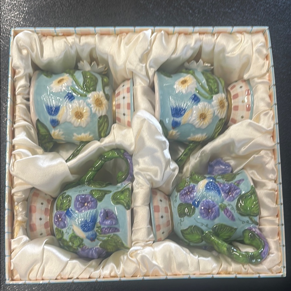 Silvestri Blue and Purple Floral Mugs Elegant Dining - Picture 6 of 6